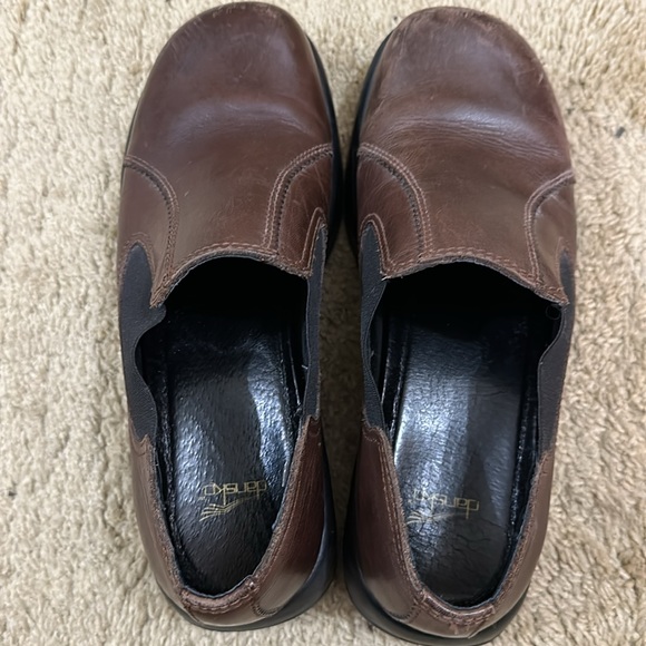 DANSKO Size  (9 be-9.5). 40 EU size.  GREAT shoes - Picture 2 of 10